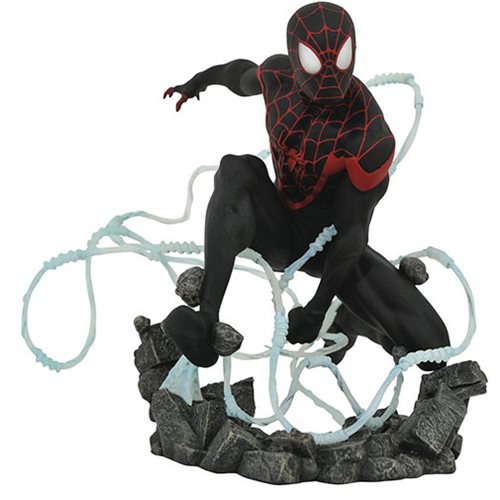 SPIDERMAN MILE MORALE CON TELA DE ARANA EN ROCAS MARVEL DIAMOND SELECT 7.09 PULGADAS